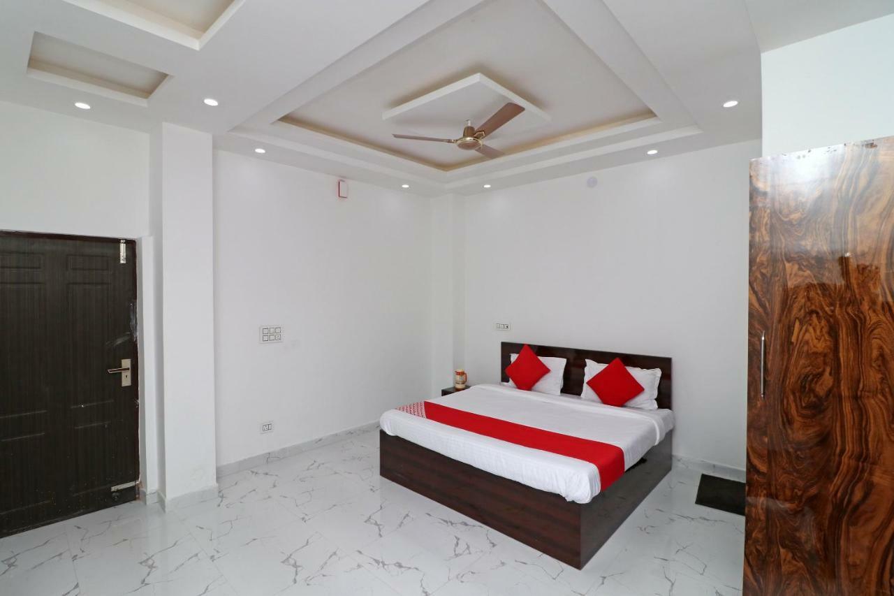 Oyo 29755 Hotel Jammu Airlines ภายนอก รูปภาพ