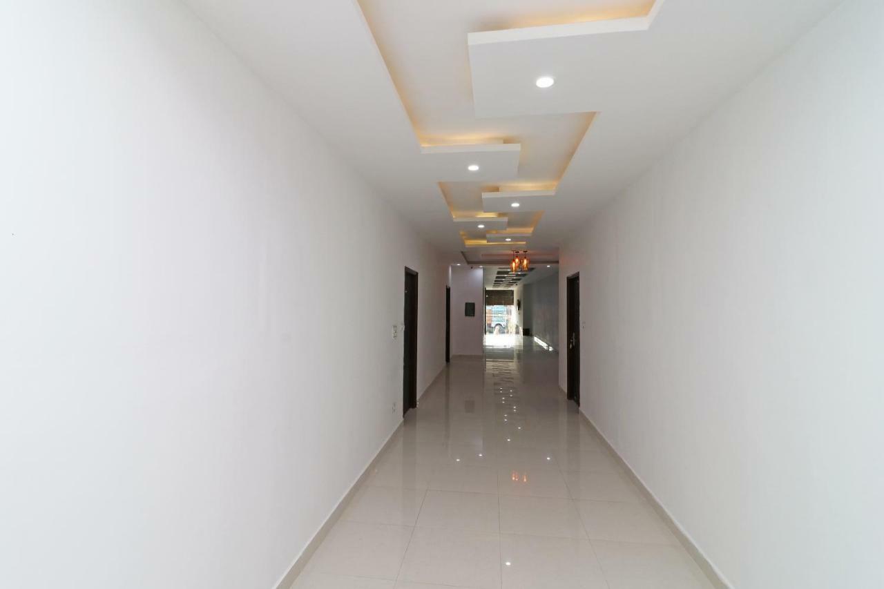 Oyo 29755 Hotel Jammu Airlines ภายนอก รูปภาพ